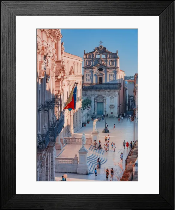 Framed Print : Siracusa, Sicily. Elevated view of Duomo square with people visiting the square Framed Print : Siracusa, Sicily. Elevated view of Duomo square with people visiting the square