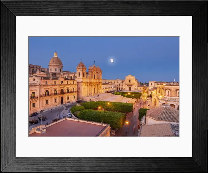 Framed Print : Noto, Sicily. Elevated view of the baroque Cathedral by night Framed Print : Noto, Sicily. Elevated view of the baroque Cathedral by night
