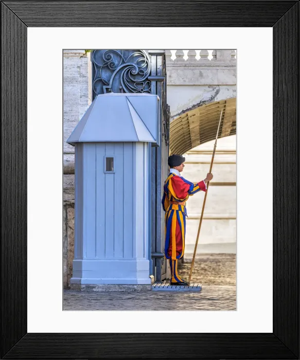 Framed Print : A member of the Pontifical Swiss Guard with halberd, St Framed Print : A member of the Pontifical Swiss Guard with halberd, St