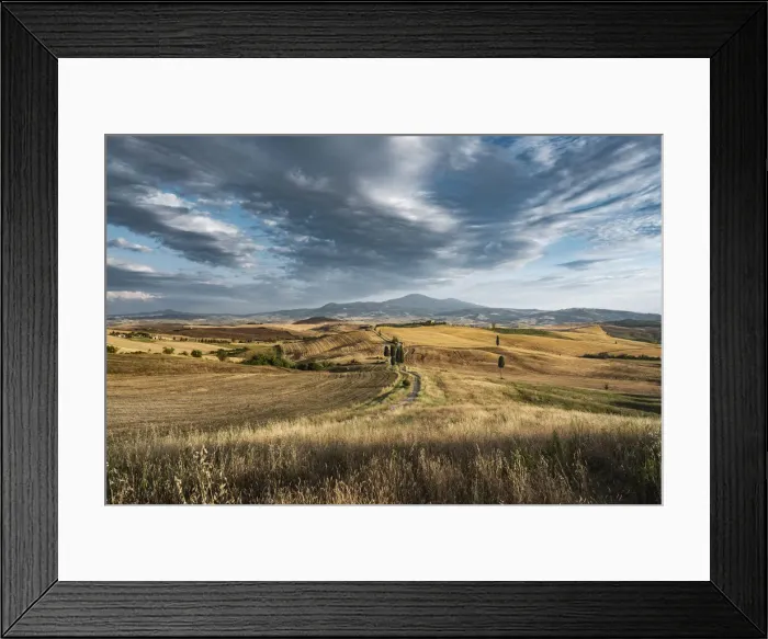 Framed Print : Tuscan landscape, Val d Orcia, Siena province, Tuscany, Italy Framed Print : Tuscan landscape, Val d Orcia, Siena province, Tuscany, Italy