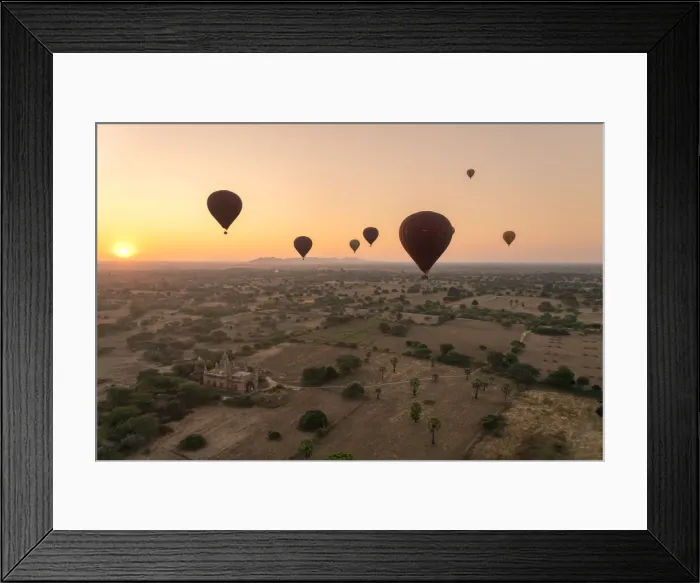 Framed Print : Old temple in Bagan and hot-air balloons at sunrise, UNESCO, Old Bagan, Mandalay Region