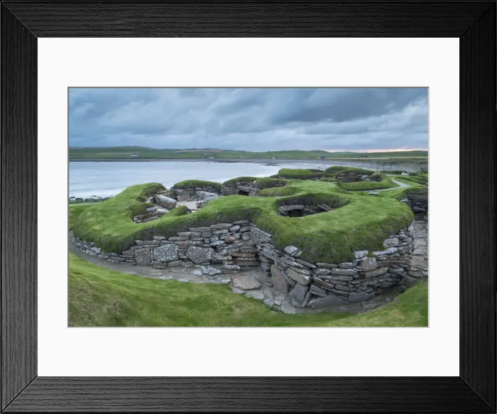 Framed Print : Neolithic settlement of Skara Brae in the Orkney Islands, Scotland Framed Print : Neolithic settlement of Skara Brae in the Orkney Islands, Scotland