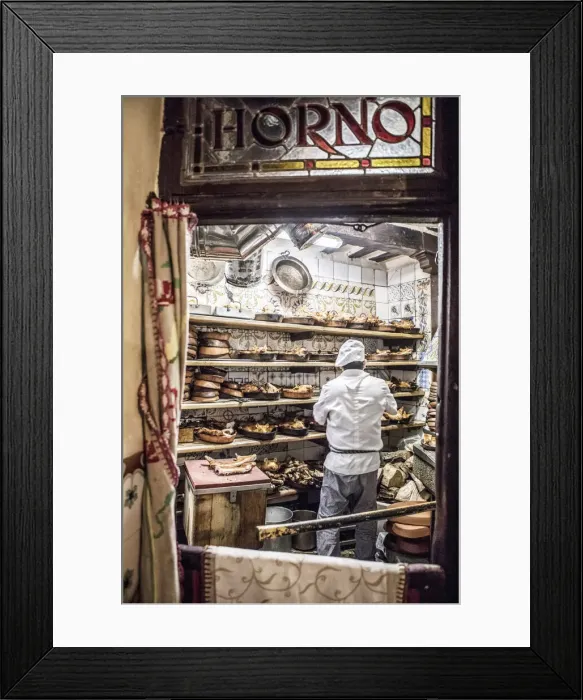 Framed Print : A chef roasting pork at traditional Spanish restaurant, Botin, Madrid, Spain Framed Print : A chef roasting pork at traditional Spanish restaurant, Botin, Madrid, Spain
