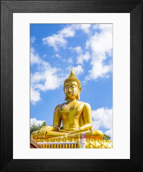 Framed Print : A buddhist temple high in the mountains in Pai, Mae Hong Son province, Northern Thailand Framed Print : A buddhist temple high in the mountains in Pai, Mae Hong Son province, Northern Thailand