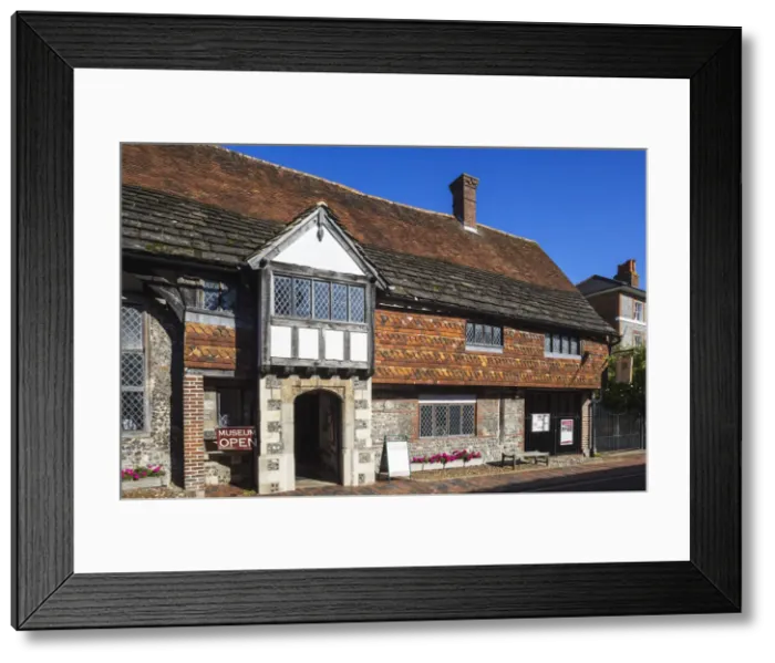 Framed Print : England, East Sussex, Lewes, Anne of Cleves House and Gardens Framed Print : England, East Sussex, Lewes, Anne of Cleves House and Gardens
