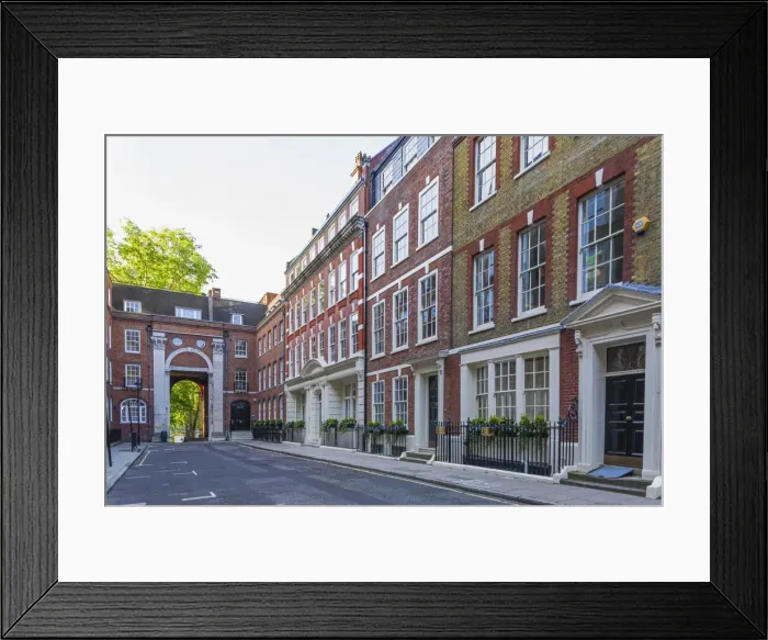 Framed Print : England, London, City of London, The Strand, Essex Street and Essex Water Gate Framed Print : England, London, City of London, The Strand, Essex Street and Essex Water Gate