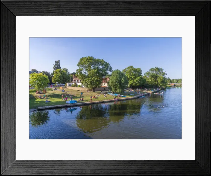 Framed Print : UK, England, Bedfordshire, Great Barford