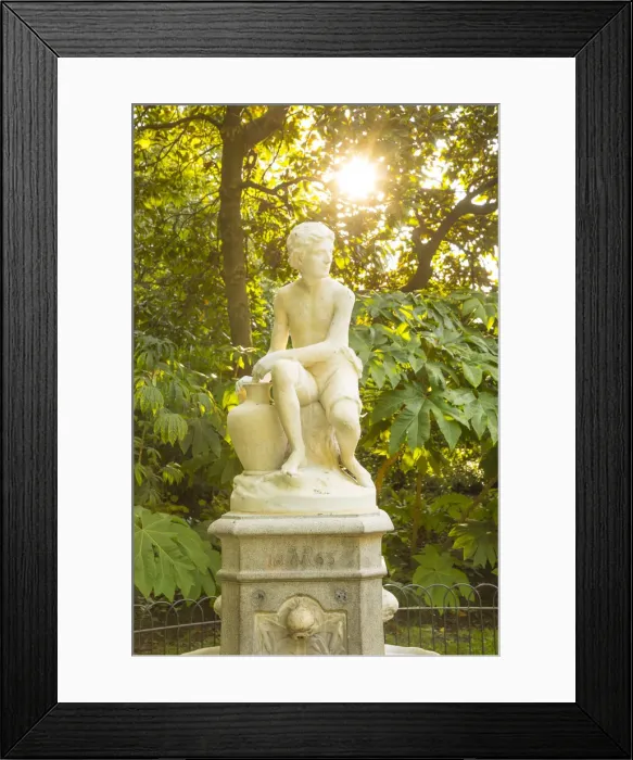 Framed Print : Statue in St. Jamess Park, London, England, UK