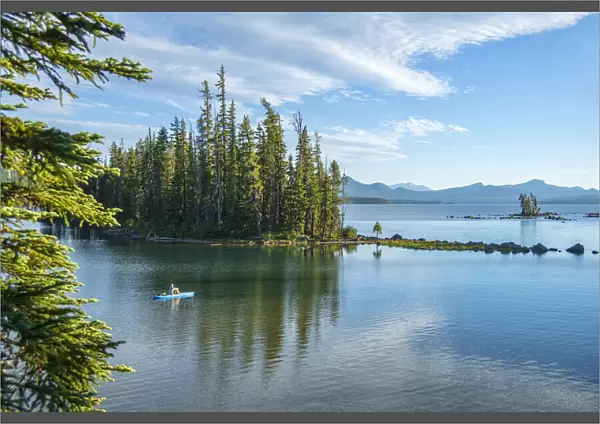 USA, Pacific Northwest, Oregon, Lane County, Willamette National Forest, Waldo Lake