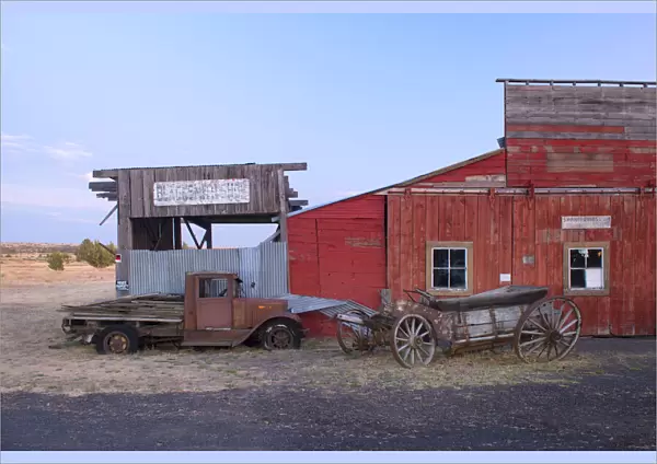 USA, Oregon, Wasco County, Shaniko, Ghost Town, barn museum