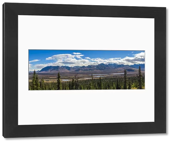 Chugach mountains along Glenn Highway, Chugach National Forest, Southcentral Alaska
