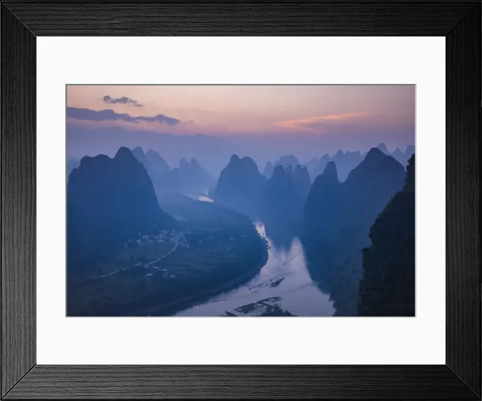 Framed Print : Karst peaks and the Li river, Yangshuo, Guangxi, China Framed Print : Karst peaks and the Li river, Yangshuo, Guangxi, China