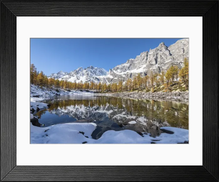 Framed Print : The Nero Lake in autumn after snowfall, Buscagna Valley, Alpe Devero Framed Print : The Nero Lake in autumn after snowfall, Buscagna Valley, Alpe Devero