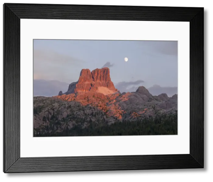 Framed Print : Averau, Dolomites, Cortina d Ampezzo, Belluno province, Veneto, Italy Framed Print : Averau, Dolomites, Cortina d Ampezzo, Belluno province, Veneto, Italy