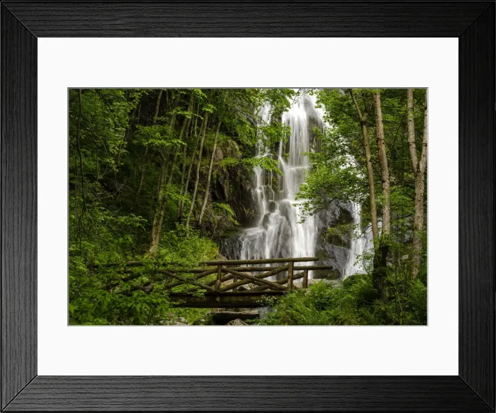 Framed Print : Saut waterfall and the wooden bridge in Pesio Valley, Chiusa Pesio, Piedmont, Italy Framed Print : Saut waterfall and the wooden bridge in Pesio Valley, Chiusa Pesio, Piedmont, Italy