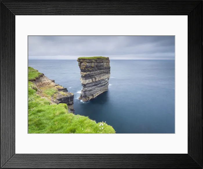 Framed Print : Sea stack called Dun Briste at Downpatrick Head from the surrounding cliffs Framed Print : Sea stack called Dun Briste at Downpatrick Head from the surrounding cliffs