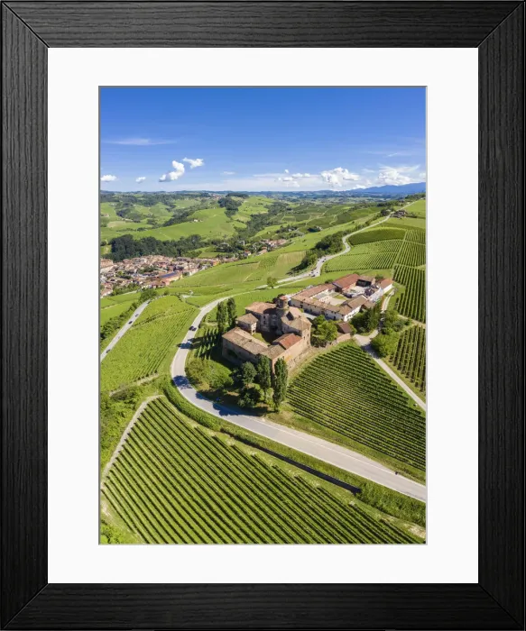 Framed Print : Winding road leading to the Castello di La Volta. Barolo, Barolo wine region, Langhe Framed Print : Winding road leading to the Castello di La Volta. Barolo, Barolo wine region, Langhe