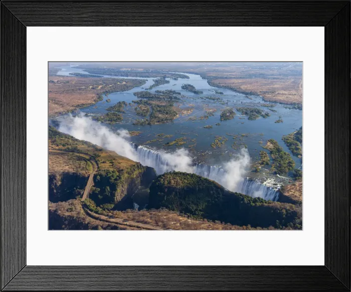 Framed Print : Victoria Falls, Zambesi River, Zambia - Zimbabwe border Framed Print : Victoria Falls, Zambesi River, Zambia - Zimbabwe border