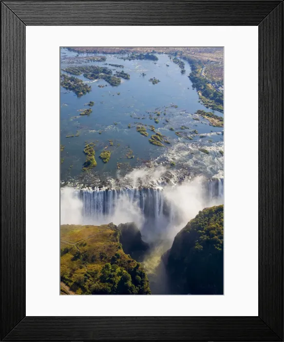 Framed Print : Victoria Falls, Zambesi River, Zambia - Zimbabwe border Framed Print : Victoria Falls, Zambesi River, Zambia - Zimbabwe border