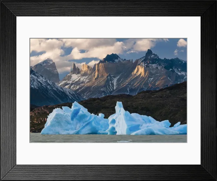 Framed Print : Lago Grey, Torres del Paine National Park, Patagonia, Chile Framed Print : Lago Grey, Torres del Paine National Park, Patagonia, Chile