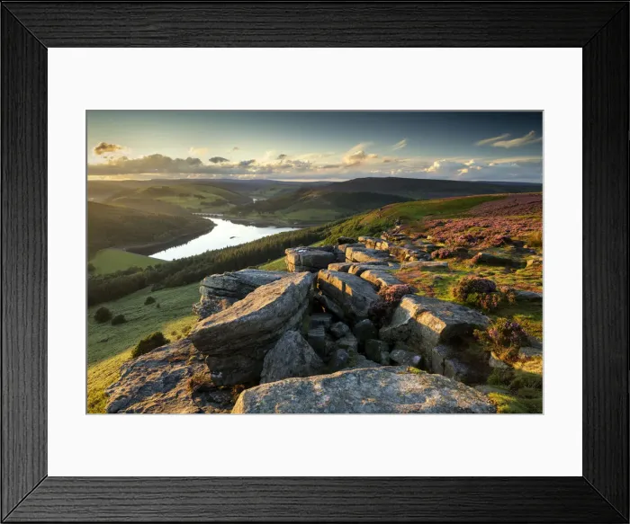 Framed Print : View from Bamford Edge, Peak District National Park, Derbyshire, England Framed Print : View from Bamford Edge, Peak District National Park, Derbyshire, England