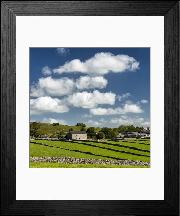 Framed Print : Barn and Stone Walls, Peak District National Park, Derbyshire, England Framed Print : Barn and Stone Walls, Peak District National Park, Derbyshire, England