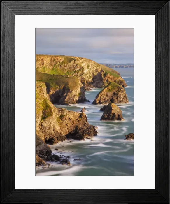 Framed Print : Bedruthan Steps coastline, St. Eval, Cornwall, England Framed Print : Bedruthan Steps coastline, St. Eval, Cornwall, England