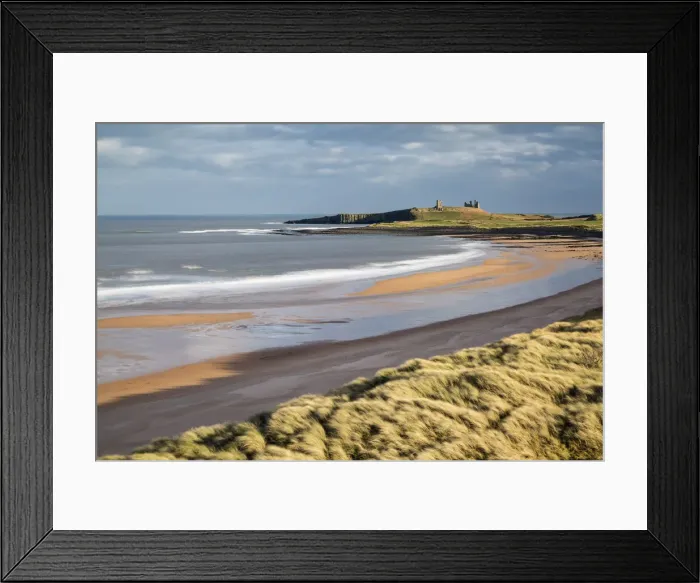 Framed Print : Dunstanburgh Castle and Embleton Bay, Northumberland, England Framed Print : Dunstanburgh Castle and Embleton Bay, Northumberland, England