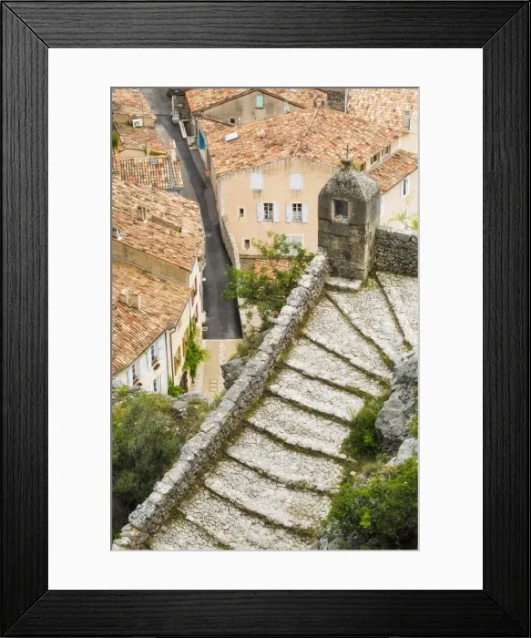 Framed Print : Moustiers-Sainte-Marie, Alpes-de-Hautes-Provence, France Framed Print : Moustiers-Sainte-Marie, Alpes-de-Hautes-Provence, France