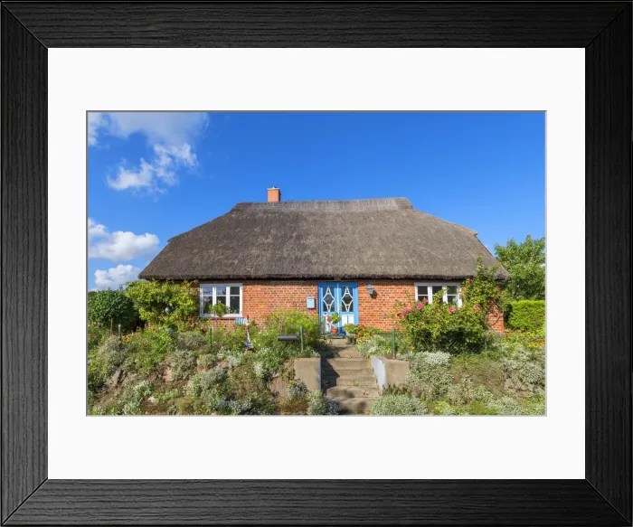 Framed Print : Thatched roof house at Grosz Zicker, Rugen, Germany Framed Print : Thatched roof house at Grosz Zicker, Rugen, Germany