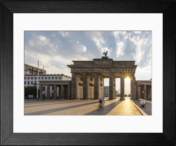 Framed Print : Brandenburg Gate, Berlin, Germany Framed Print : Brandenburg Gate, Berlin, Germany