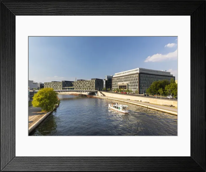 Framed Print : Boat on the River Spree, Government Quater, Mitte, Berlin, Deutschland Framed Print : Boat on the River Spree, Government Quater, Mitte, Berlin, Deutschland