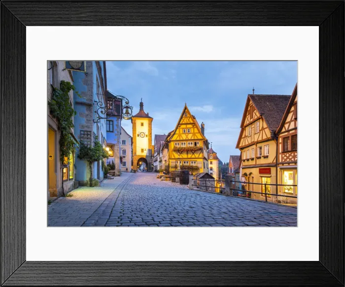 Framed Print : Spitalgasse street with Plonlein half-timbered building and Siebers Tower Framed Print : Spitalgasse street with Plonlein half-timbered building and Siebers Tower