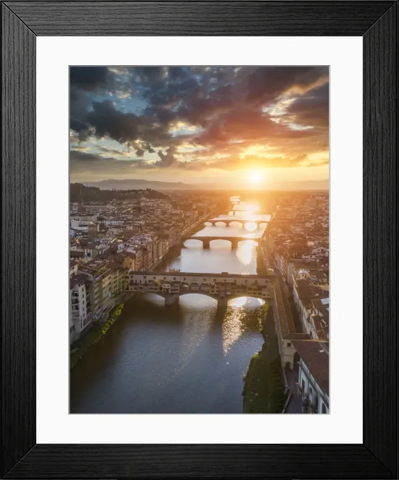 Framed Print : Italy, Tuscany, Florence, Ponte Vecchio, Arno river and Firenze city center Framed Print : Italy, Tuscany, Florence, Ponte Vecchio, Arno river and Firenze city center
