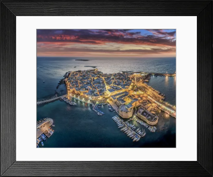 Framed Print : Italy, Apulia (Puglia), Lecce Province, Gallipoli old walled town Framed Print : Italy, Apulia (Puglia), Lecce Province, Gallipoli old walled town