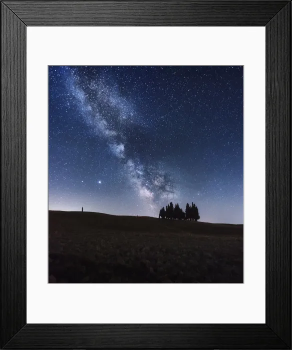 Framed Print : Night sky and Milky Wayy over rural Tuscany, Italy Framed Print : Night sky and Milky Wayy over rural Tuscany, Italy