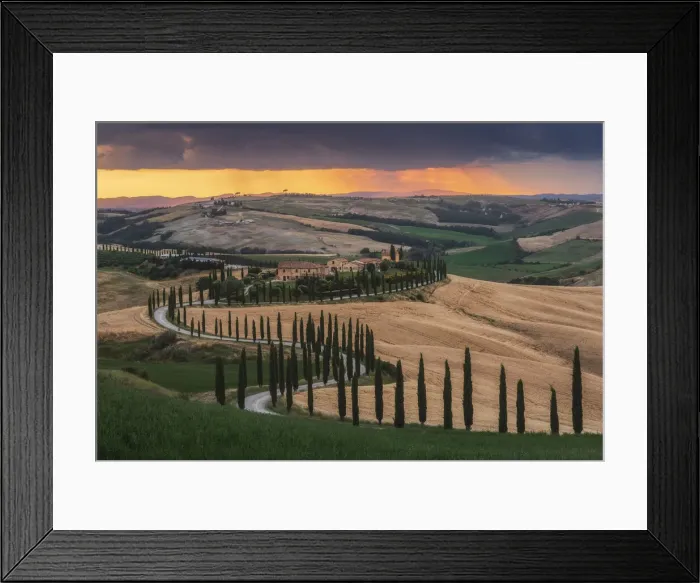 Framed Print : Val d Orcia Luglio Tuscany, Italy Framed Print : Val d Orcia Luglio Tuscany, Italy