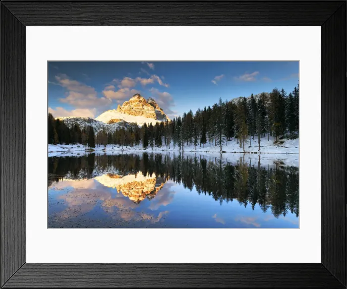 Framed Print : Tre Cime di Lavaredo Reflecting in Lake Antorno, Belluno Province, Veneto, Dolomites Framed Print : Tre Cime di Lavaredo Reflecting in Lake Antorno, Belluno Province, Veneto, Dolomites