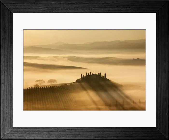 Framed Print : The Belvedere (Tuscan farmhouse) and Val d Orcia, near San Quirico d Orcia