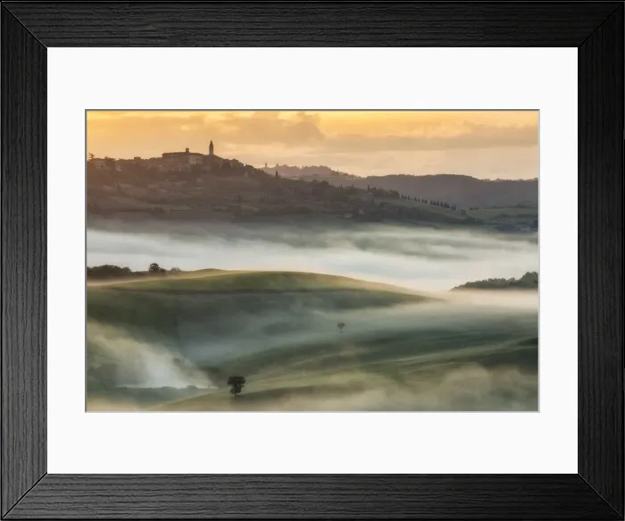 Framed Print : Pienza on a misty morning in the Val D Orcia, Tuscany Italy Framed Print : Pienza on a misty morning in the Val D Orcia, Tuscany Italy