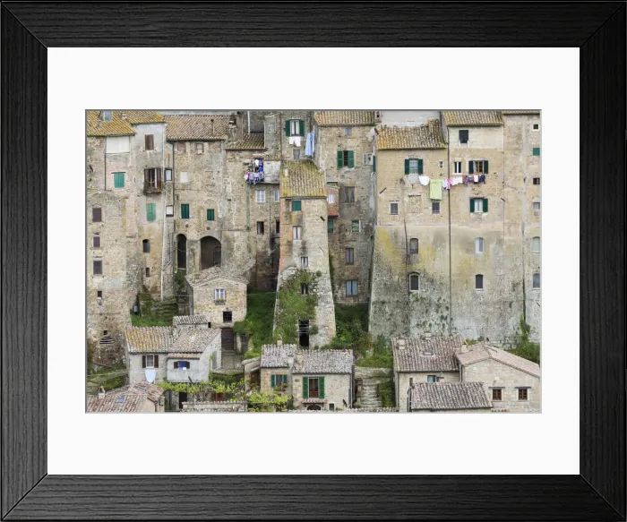 Framed Print : Medieval town of Sorano, Grosseto, Tuscany, Italy Framed Print : Medieval town of Sorano, Grosseto, Tuscany, Italy