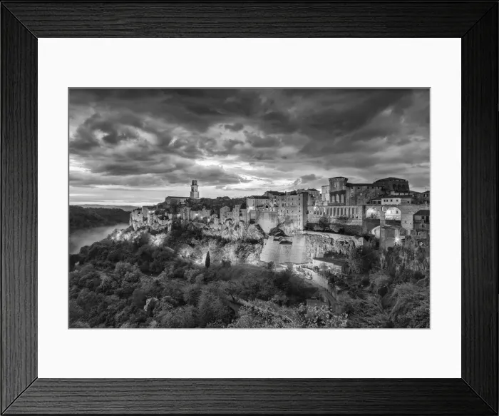 Framed Print : The town of Pitigliano in Tuscany Italy Framed Print : The town of Pitigliano in Tuscany Italy