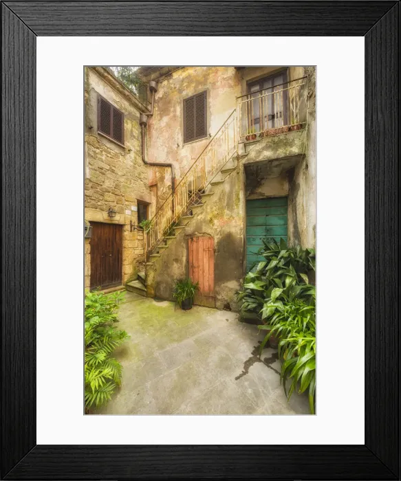 Framed Print : The village of Pitigliano, Tuscany, Italy Framed Print : The village of Pitigliano, Tuscany, Italy
