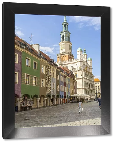 Old Market square and the Town Hall in the background, Poznan, Poland, Eastern Europe