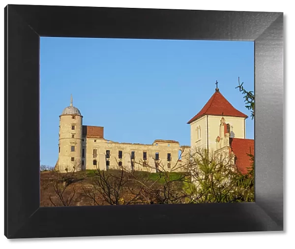 Castle and Church of St. Stanislaus and St. Margaret, Janowiec, Lublin Voivodeship