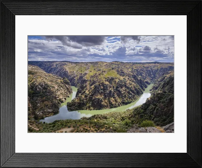 Framed Print : The Douro river, the border between Portugal and Spain, seen from the Fraga do Puio Framed Print : The Douro river, the border between Portugal and Spain, seen from the Fraga do Puio