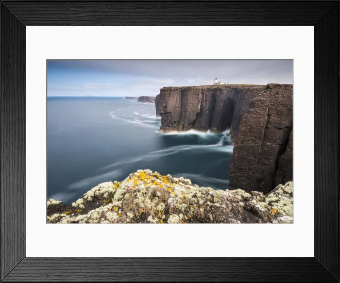 Framed Print : Eshaness Lighthouse, Hillswick, Shetland Islands Framed Print : Eshaness Lighthouse, Hillswick, Shetland Islands