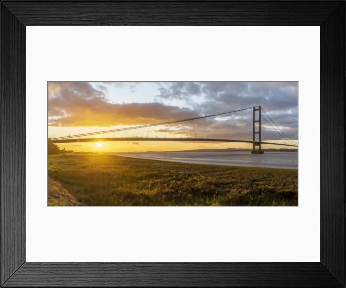 Framed Print : UK, England, North Lincolnshire, Barton-upon-Humber, Humber Bridge over the Humber Framed Print : UK, England, North Lincolnshire, Barton-upon-Humber, Humber Bridge over the Humber