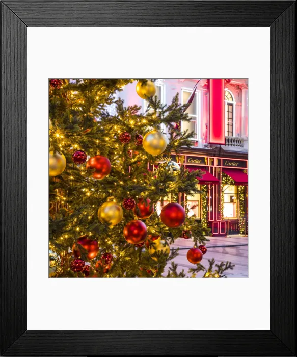 Framed Print : Christmas tree & Cartier store, New Bond Street, London, England, UK Framed Print : Christmas tree & Cartier store, New Bond Street, London, England, UK