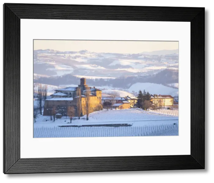 Framed Print : Sunset on the Castello di La Volta in winter. Barolo, Barolo wine region, Langhe Framed Print : Sunset on the Castello di La Volta in winter. Barolo, Barolo wine region, Langhe